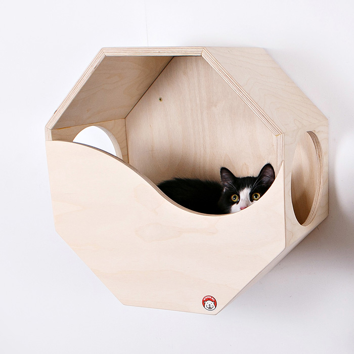 Как сделать домик для кошки?